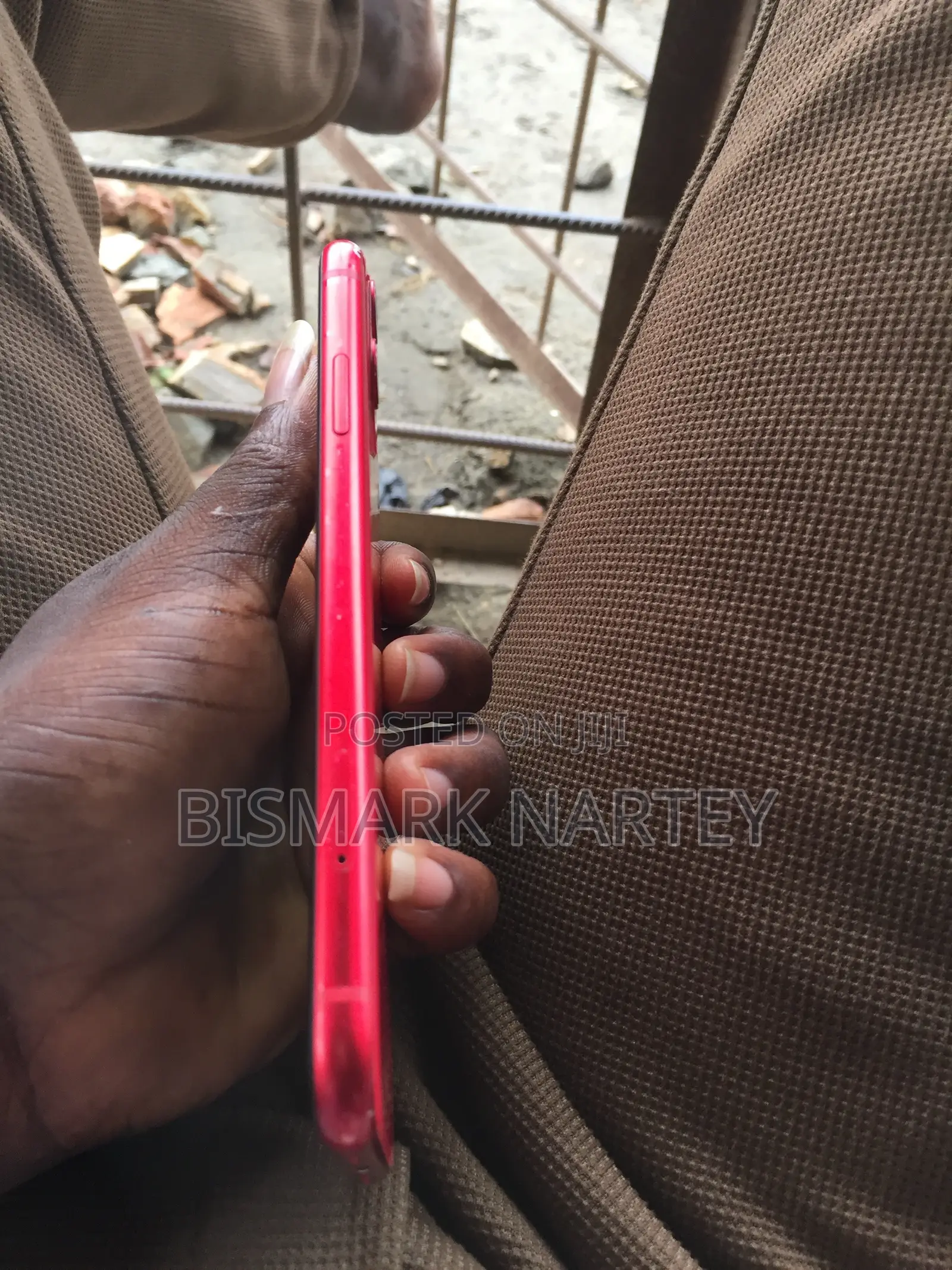 Apple iPhone 11 64 GB Red