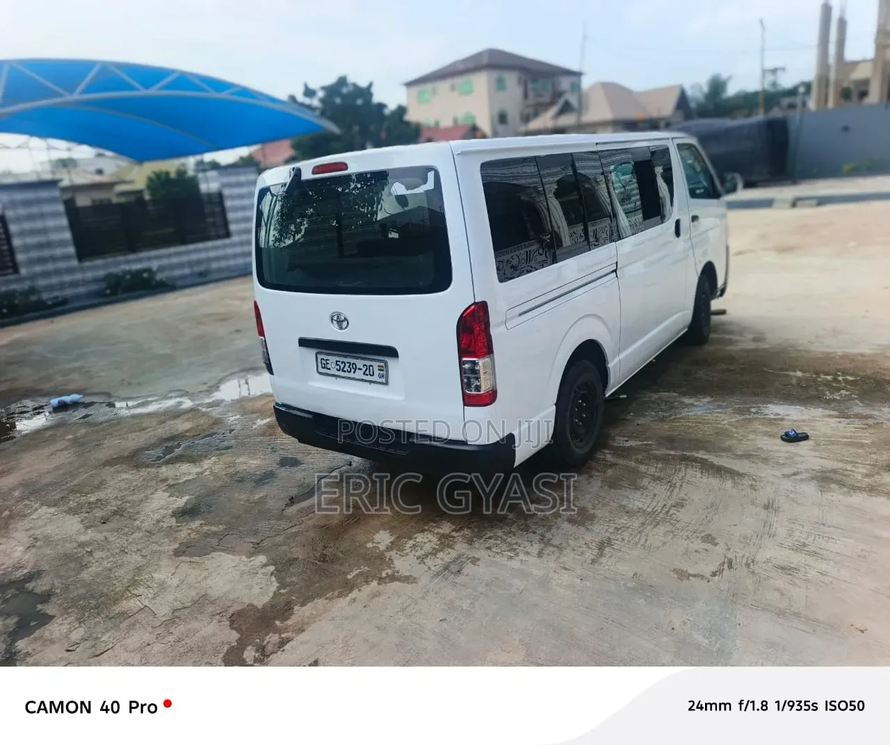 Toyota HiAce 2010 White