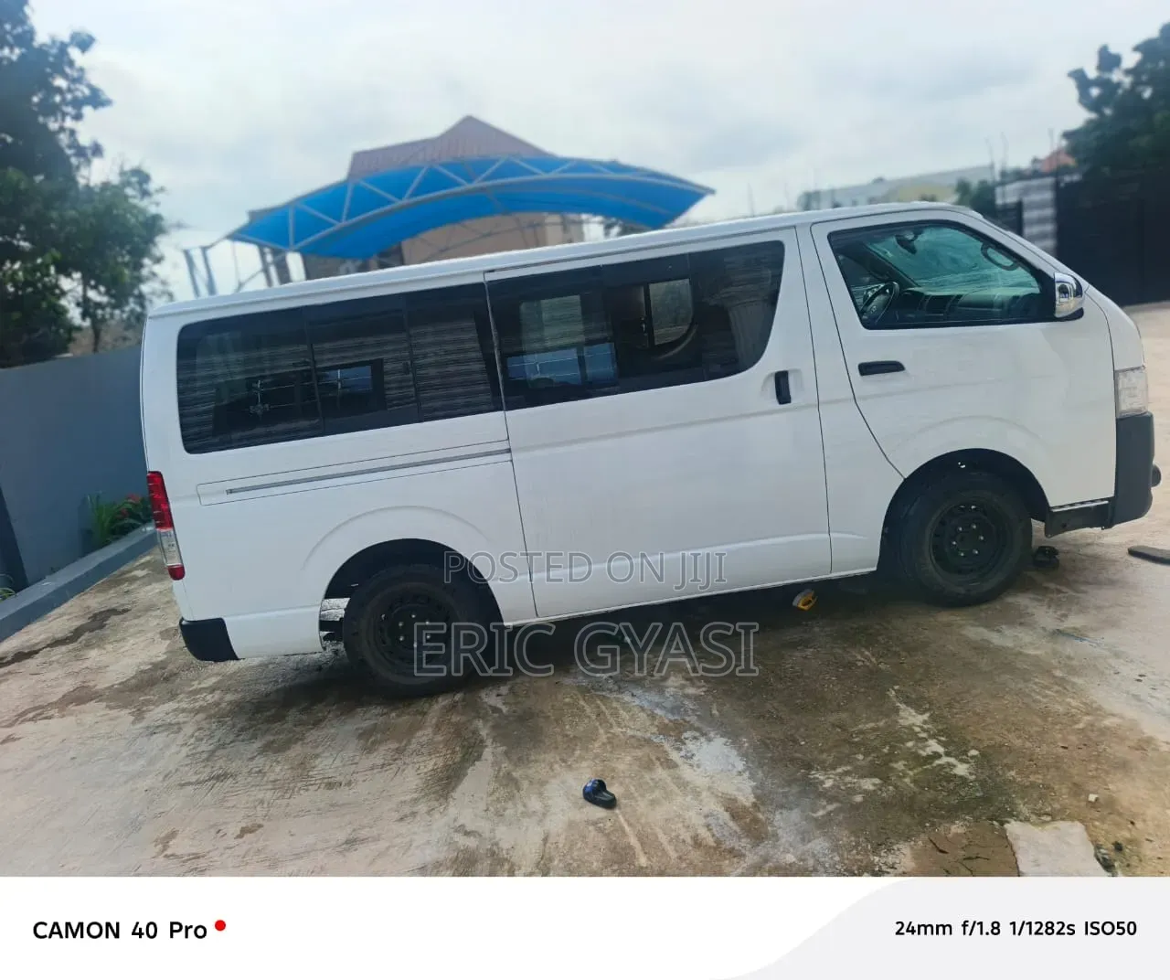 Toyota HiAce 2010 White