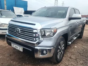 Toyota Tundra 2017 Silver