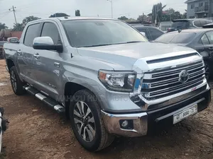 Toyota Tundra 2017 Silver