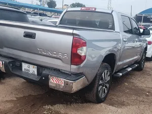Toyota Tundra 2017 Silver