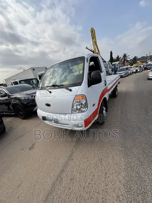 Kia Bongo 2015 White
