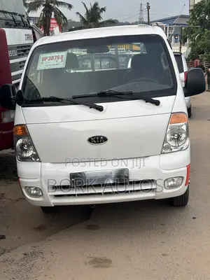Kia Bongo 2015 White