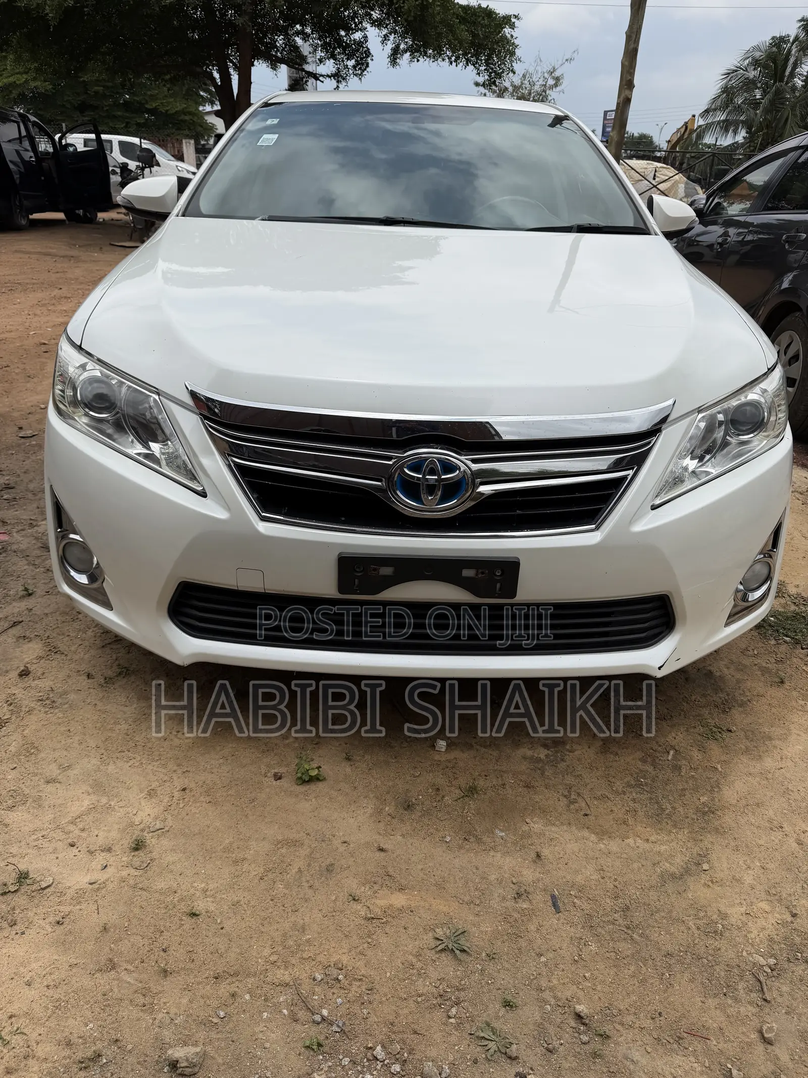Toyota Camry LE 4dr Sedan (2.5L 4cyl 6A) 2013 White