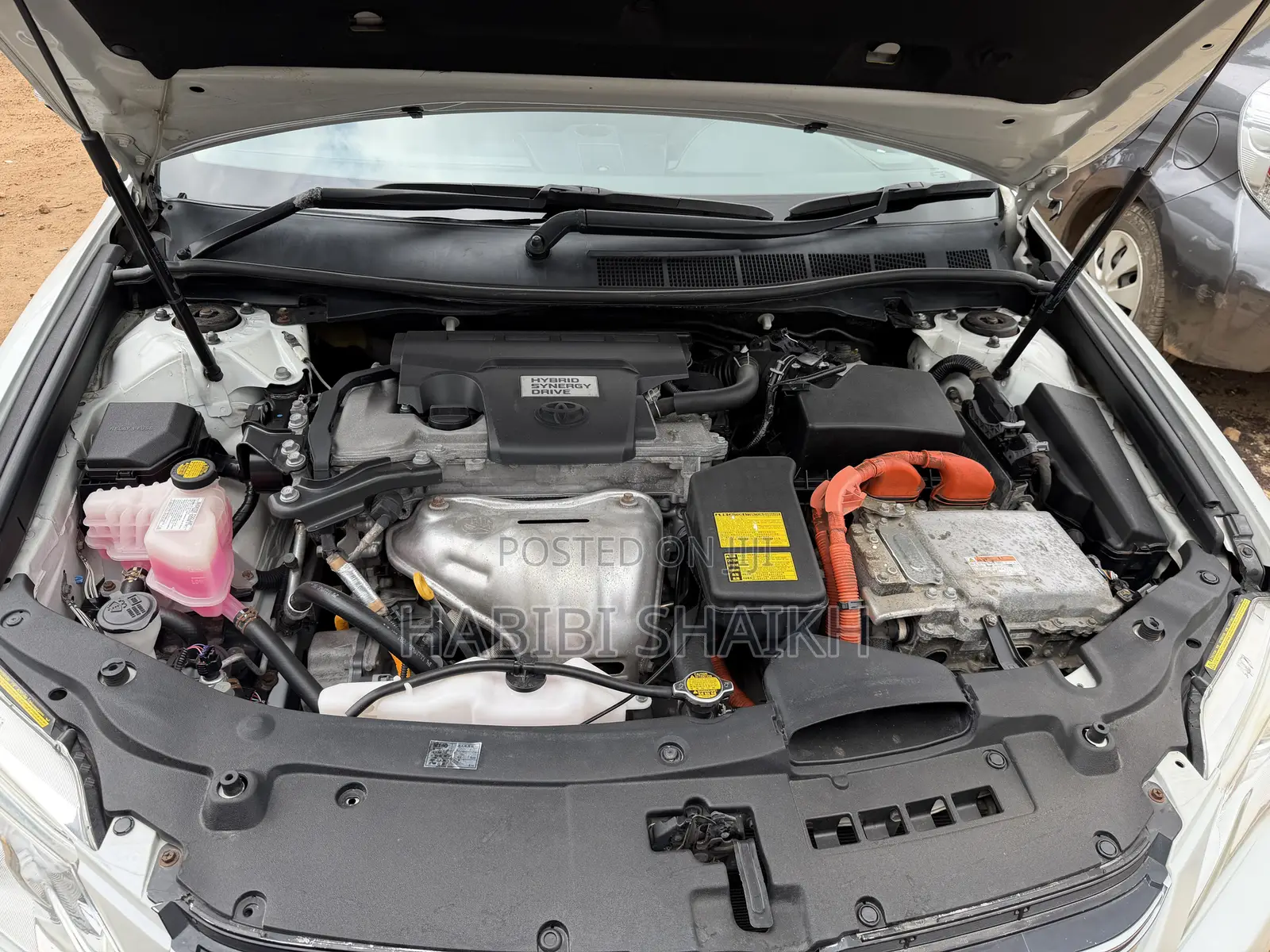 Toyota Camry LE 4dr Sedan (2.5L 4cyl 6A) 2013 White
