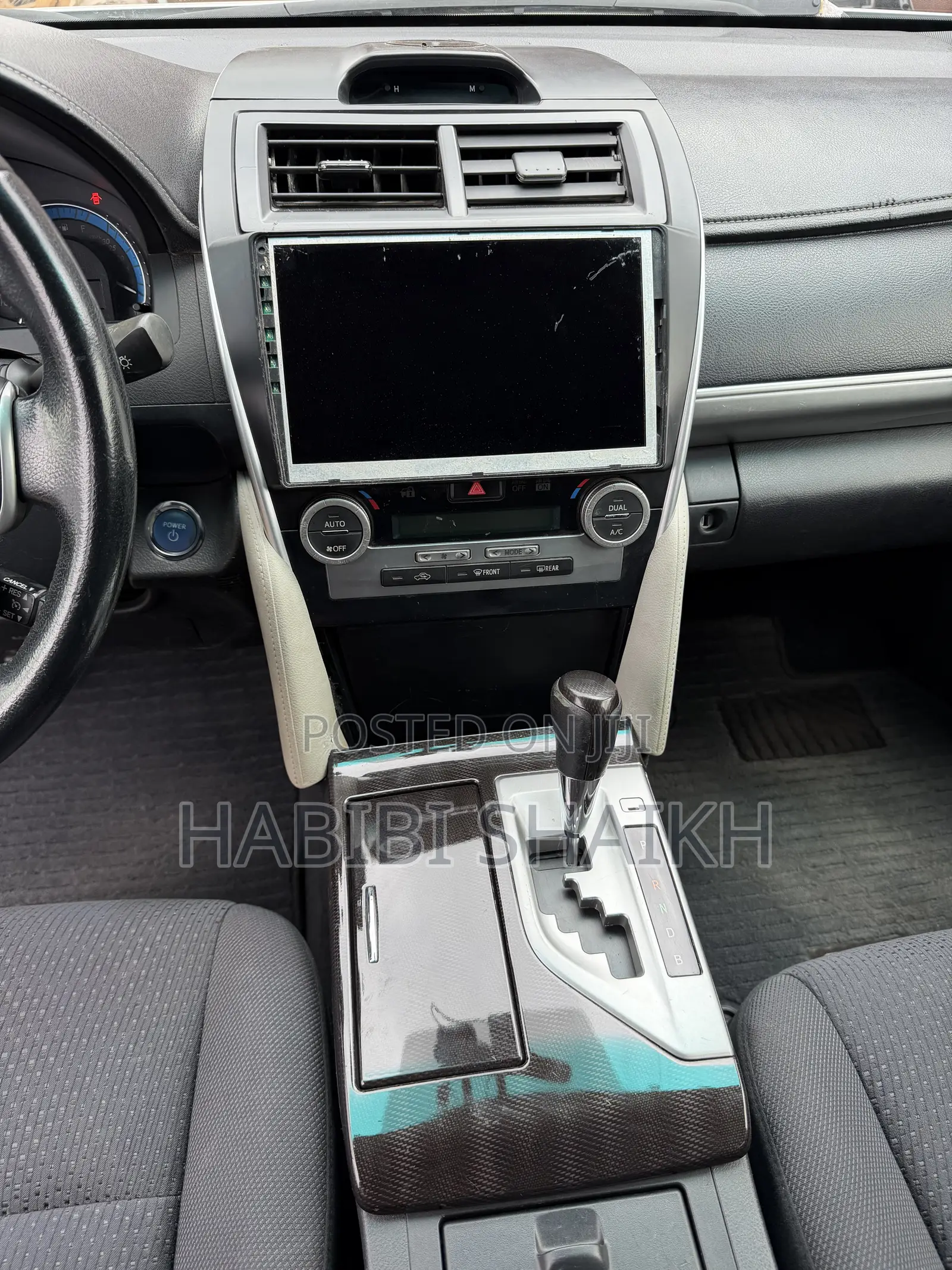 Toyota Camry LE 4dr Sedan (2.5L 4cyl 6A) 2013 White