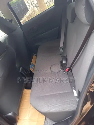 Toyota Vitz 1.3 FWD 5dr 2012 Black