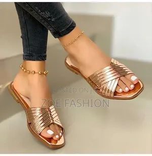 Ladies Easy Wear Slipers