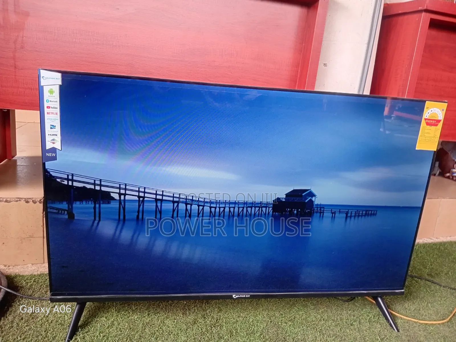 Brand New Smart LED TV With YouTube Netflix HDMI USB Clear Display