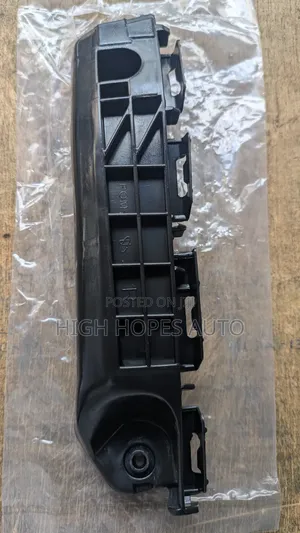 Vitz 2016 Bumper Locker