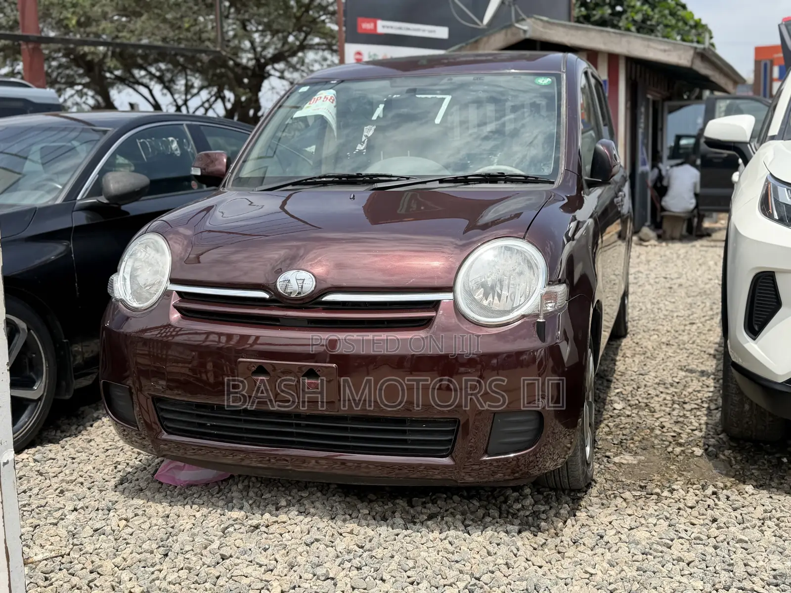 Toyota Sienta 1.5 AWD 2013 Brown
