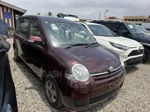 Toyota Sienta 1.5 AWD 2013 Brown