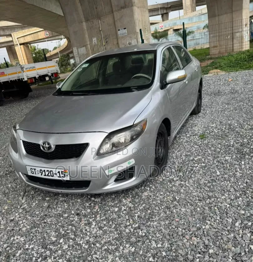 Toyota Corolla 2010 Silver