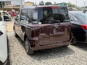 Toyota Sienta 1.5 AWD 2013 Brown