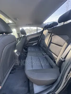 Hyundai Elantra SE Sedan FWD (2.0L 4cyl 6M) 2017 Black