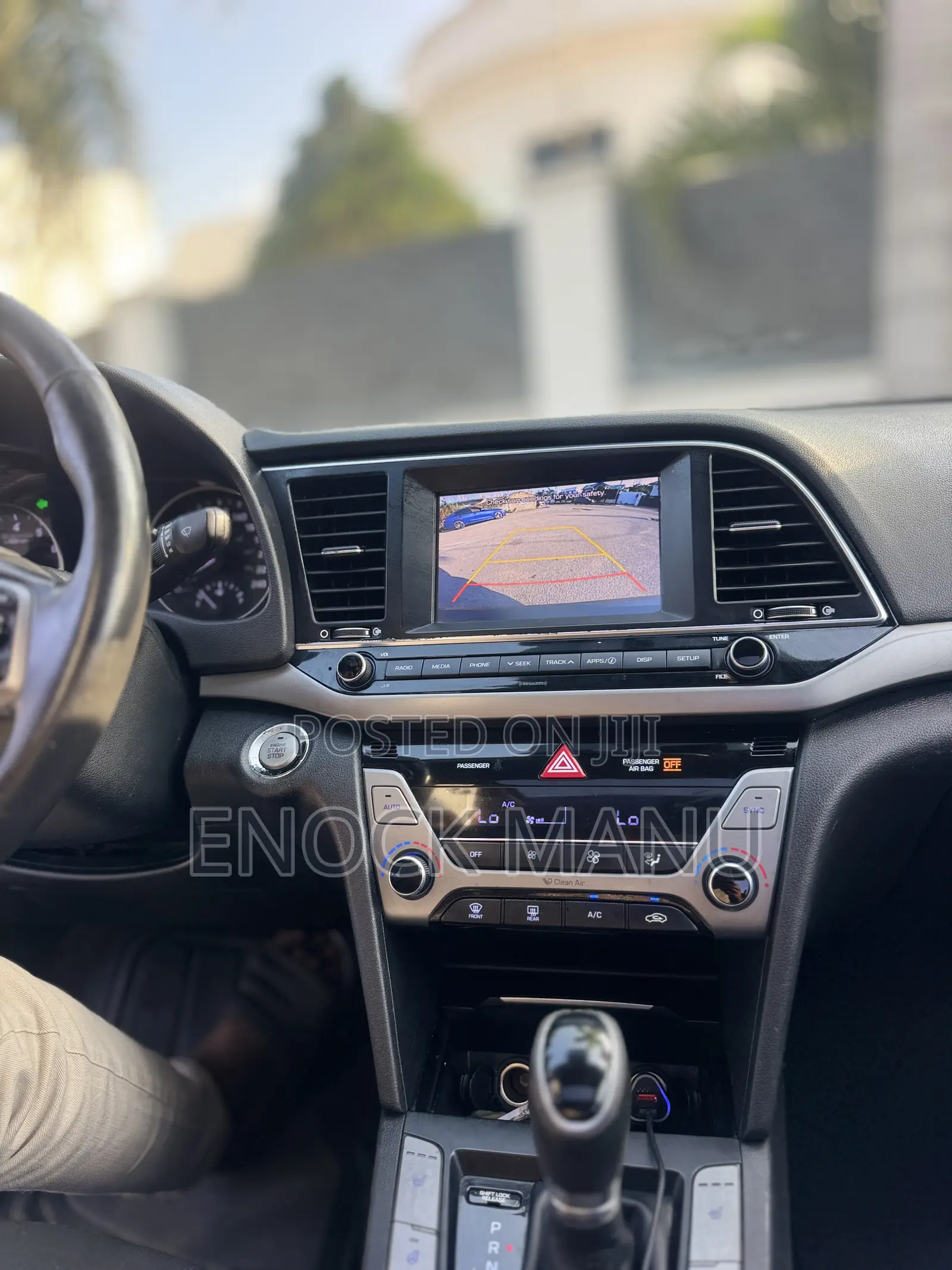 Hyundai Elantra SE Sedan FWD (2.0L 4cyl 6M) 2017 Black