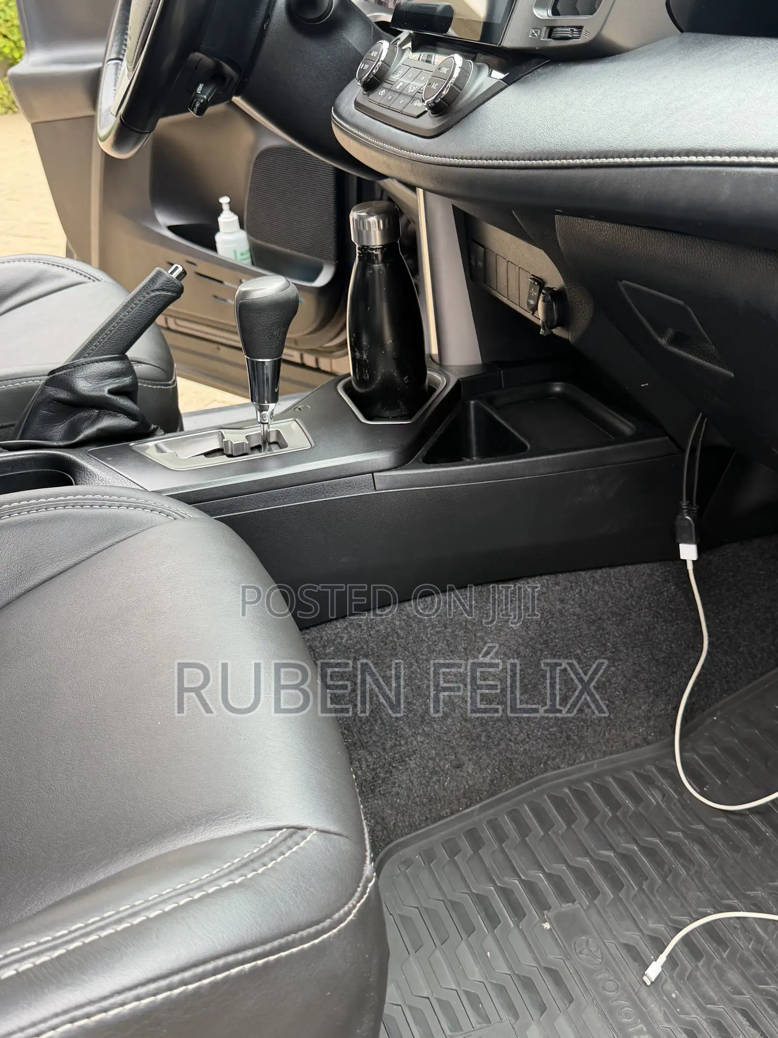 Toyota RAV4 2018 Gray