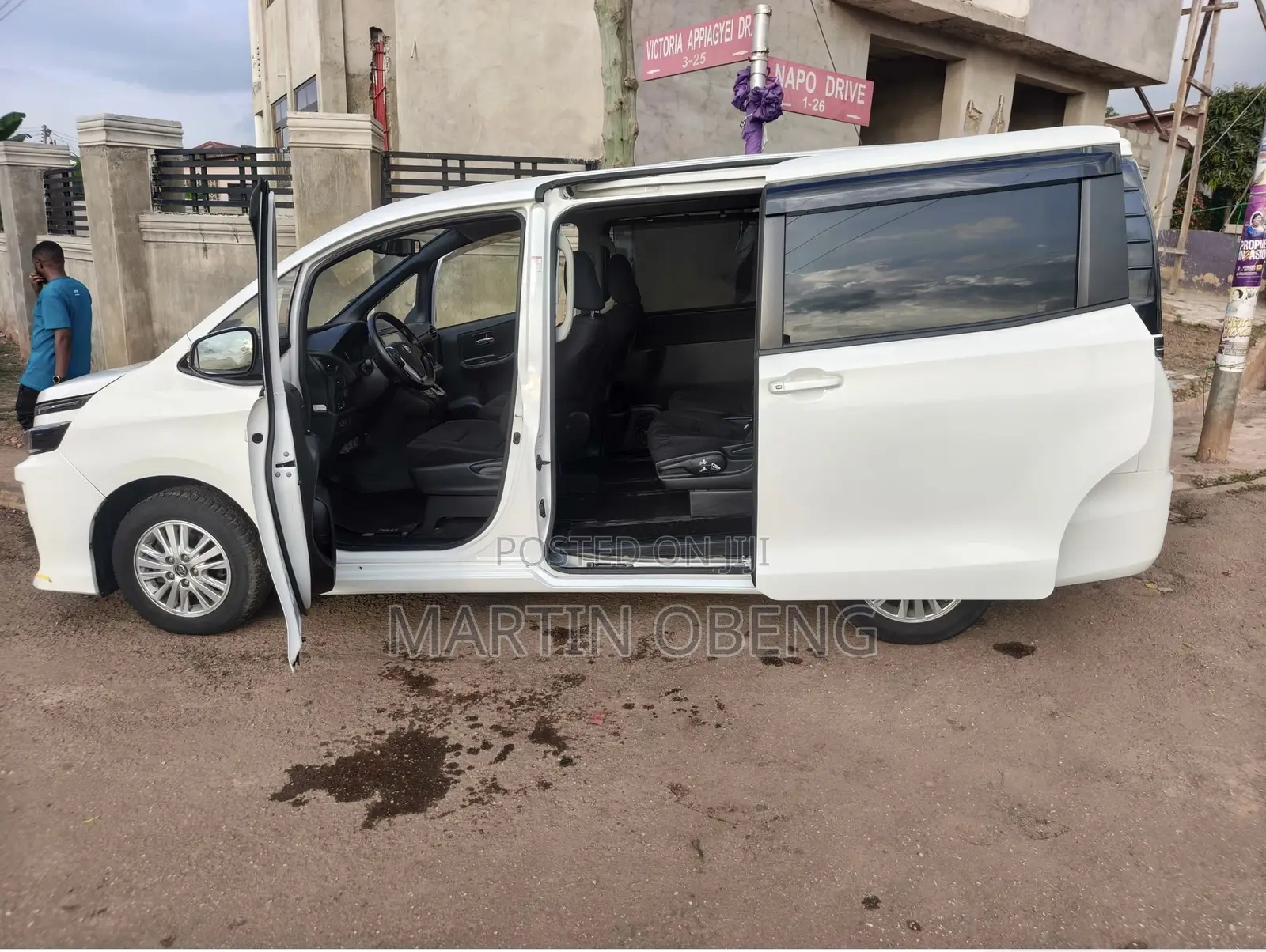 Toyota Voxy 2015 White