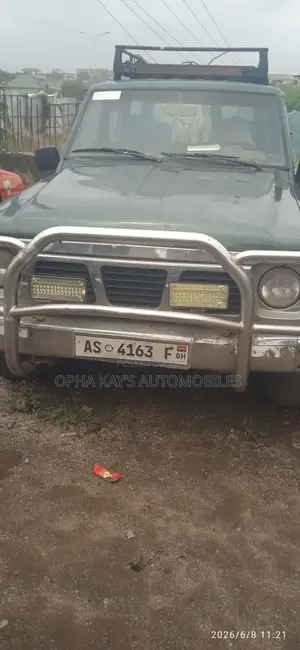 Nissan Patrol 1993 Green