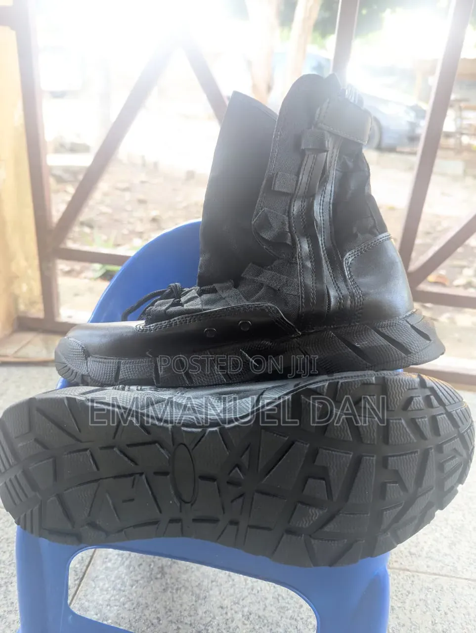 Service Boots
