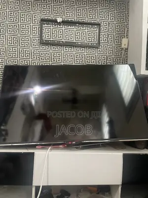 JVC 40” Smart TV