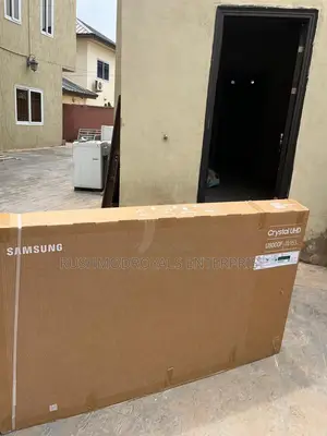 Ultimate Big-Screen Samsung 65" U8000F Crystal Uhd Smart TV on Sale