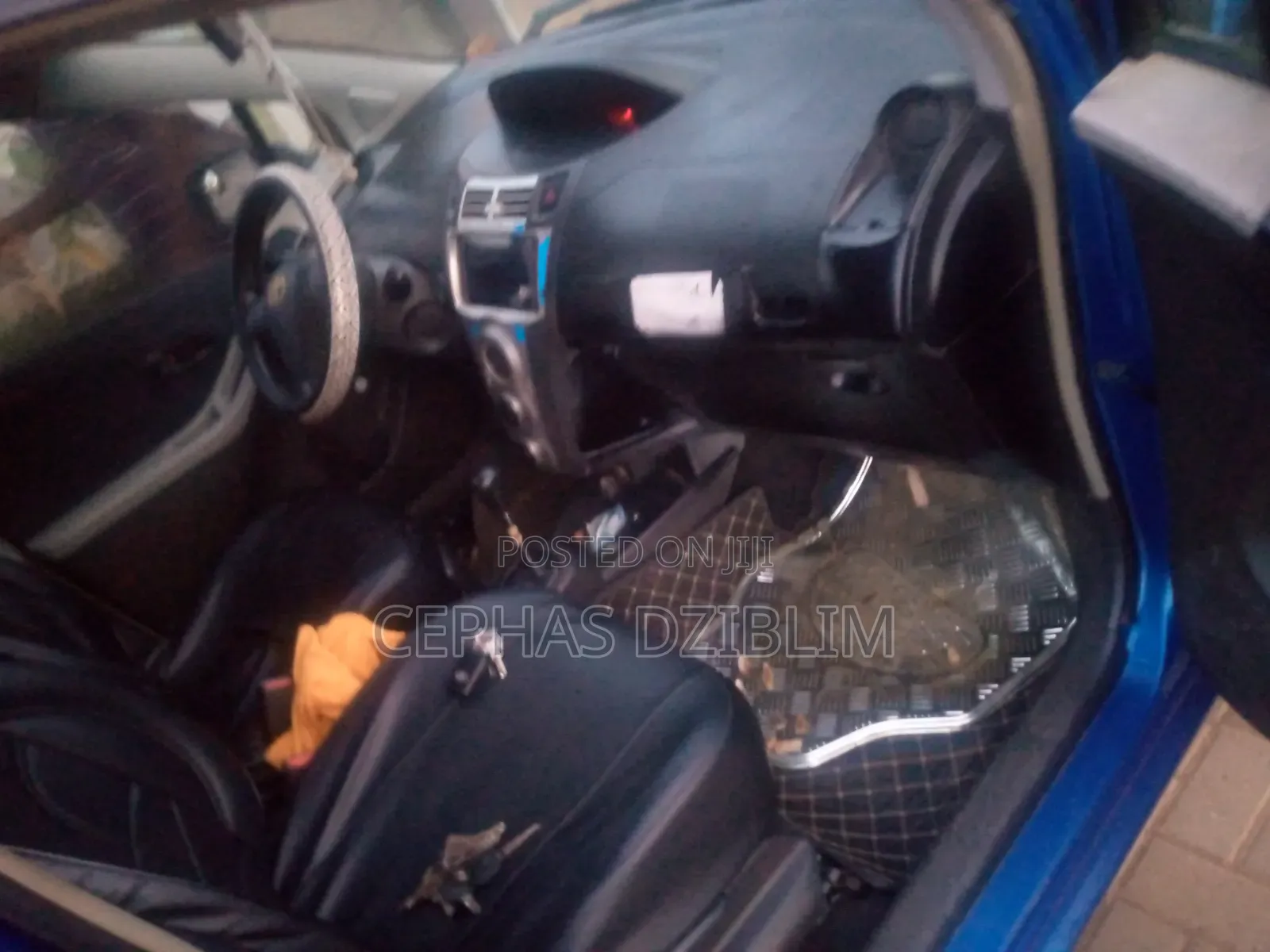 Toyota Vitz 1.5 FWD 3dr 2010 Blue