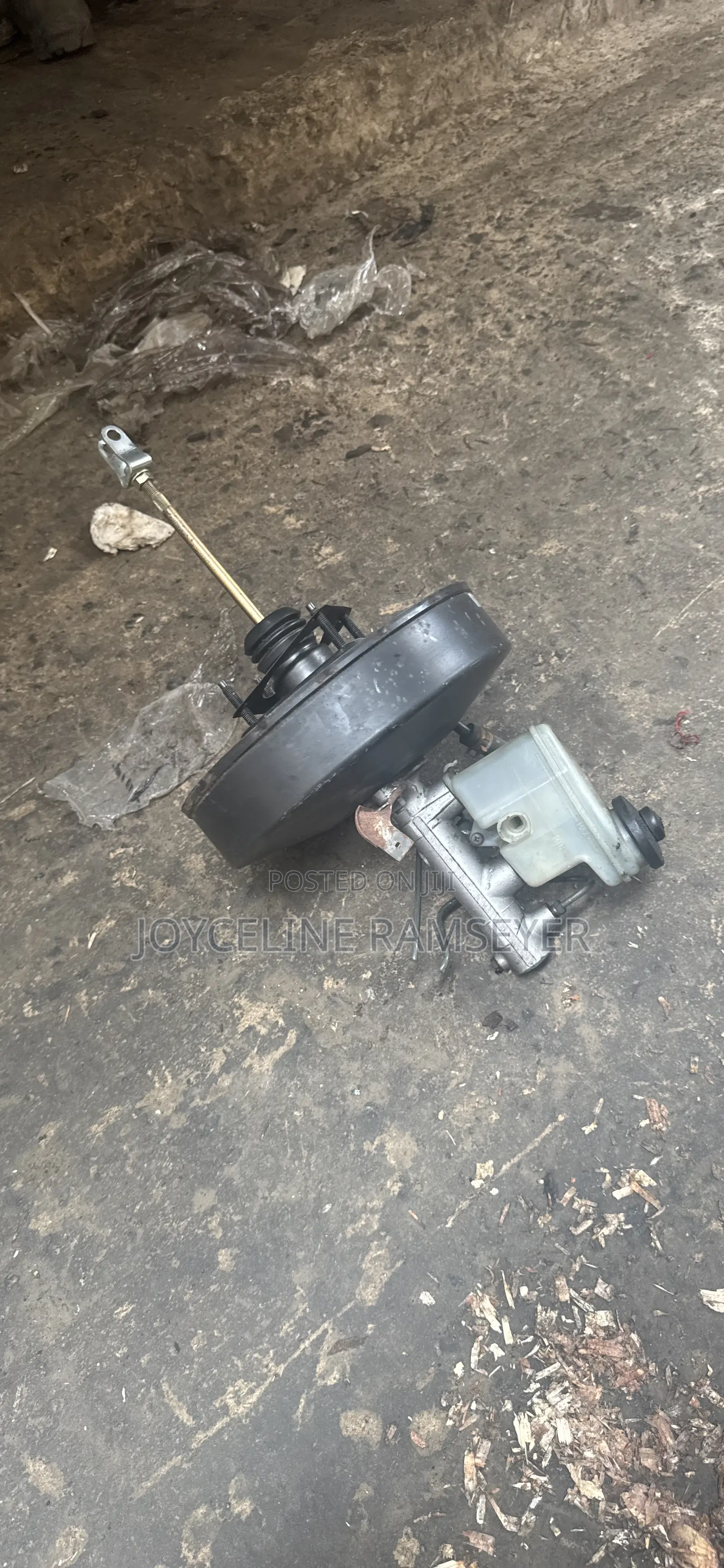 Toyota Fish Break Pot