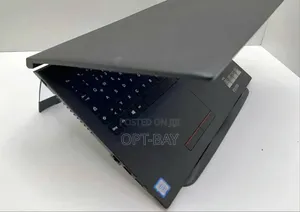 Laptop Lenovo IdeaPad 100 8GB Intel Core i5 HDD+SSD 500GB