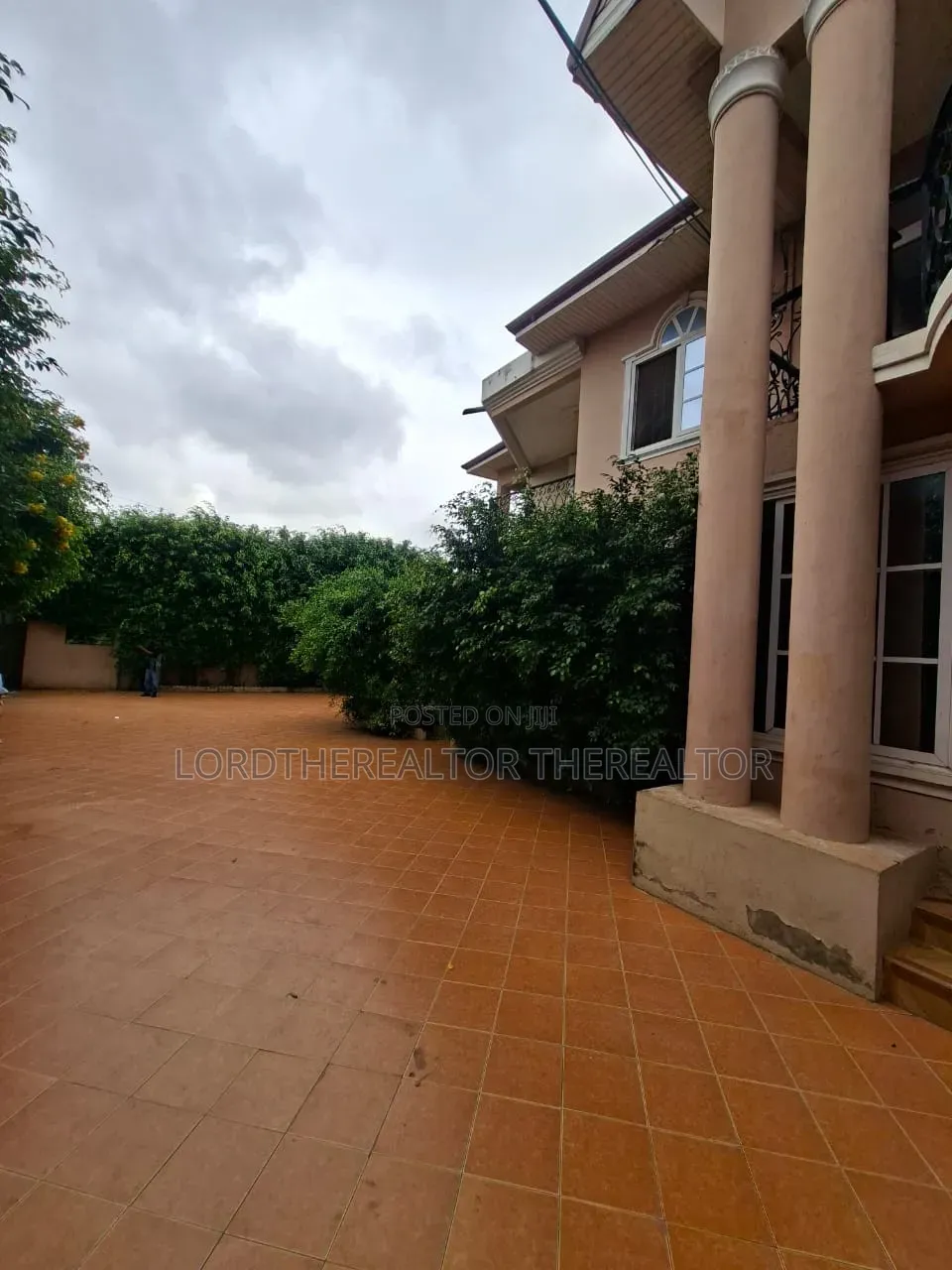 3bdrm Apartment in Kwabenya for rent