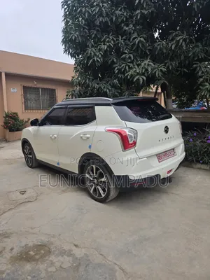 SsangYong Tivoli 2016 White