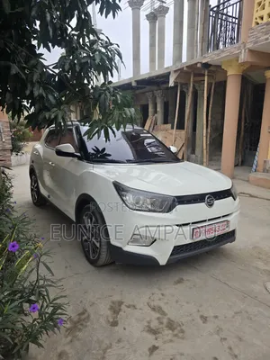 SsangYong Tivoli 2016 White