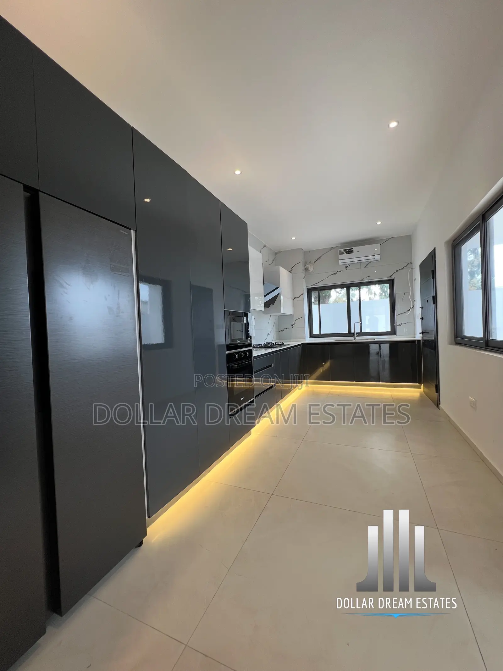 4bdrm House in Adjiriganor for sale