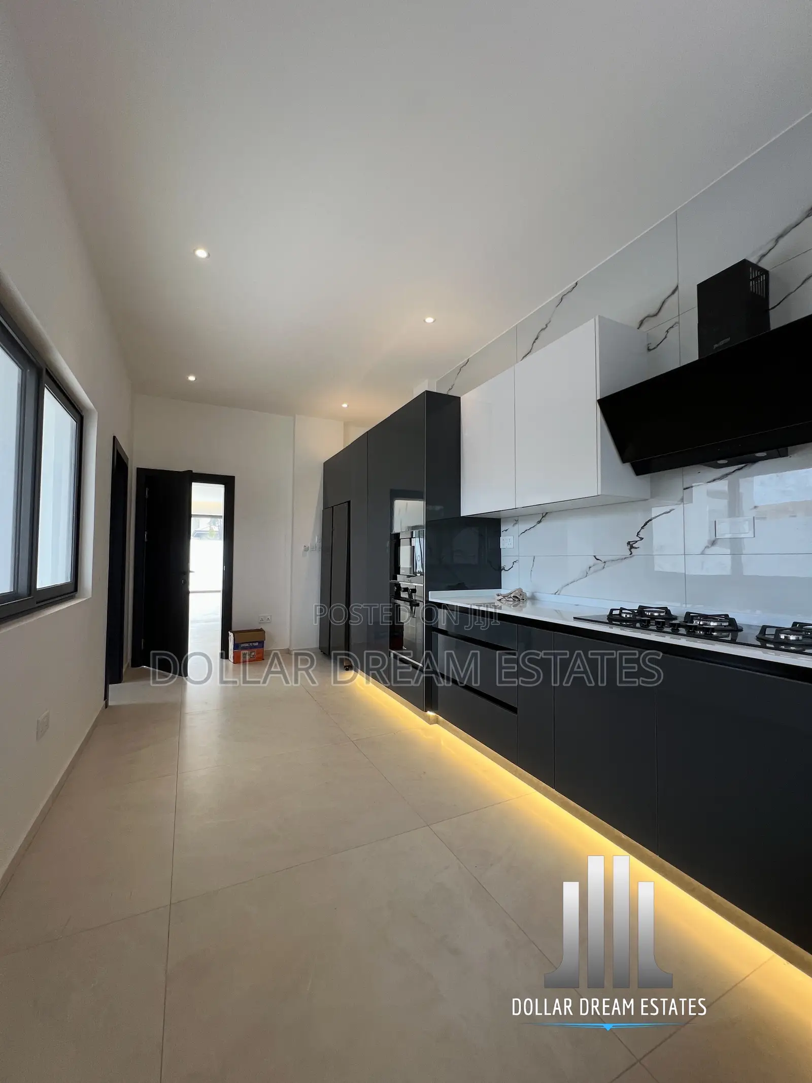 4bdrm House in Adjiriganor for sale