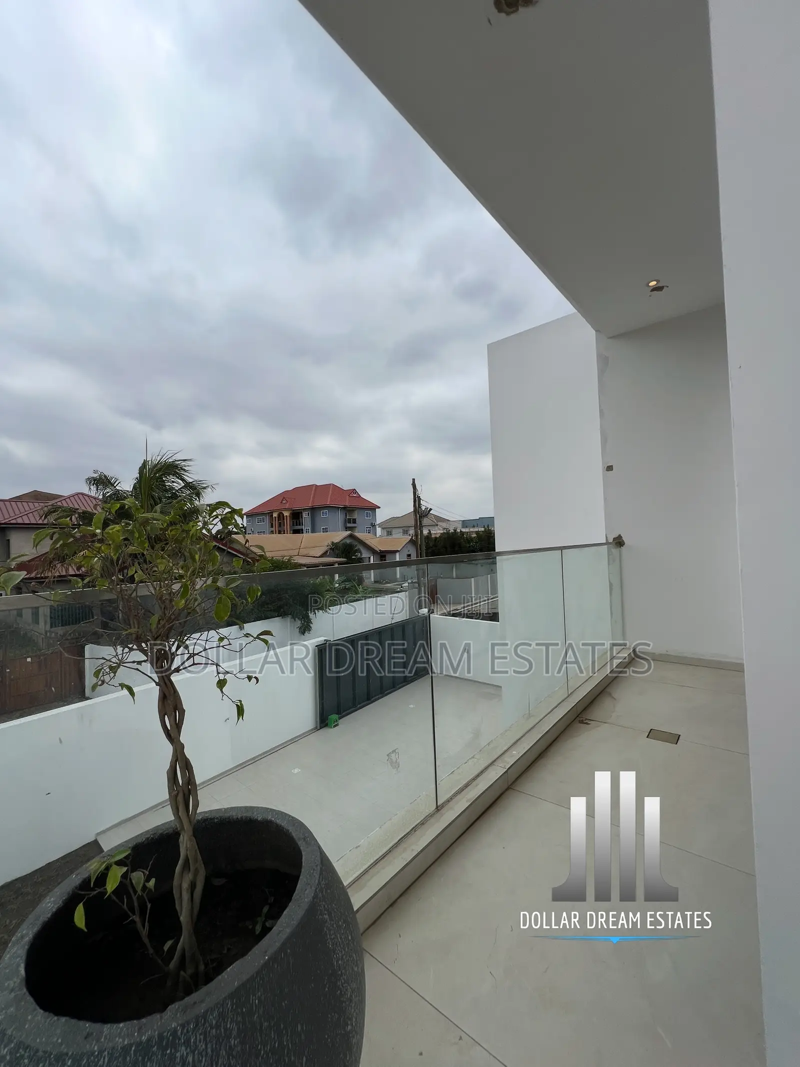 4bdrm House in Adjiriganor for sale