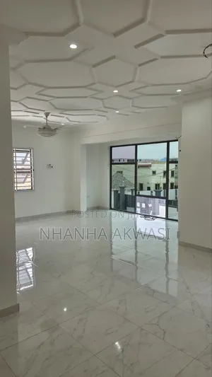 4bdrm House in Lashibi Mf, Sakumono for rent