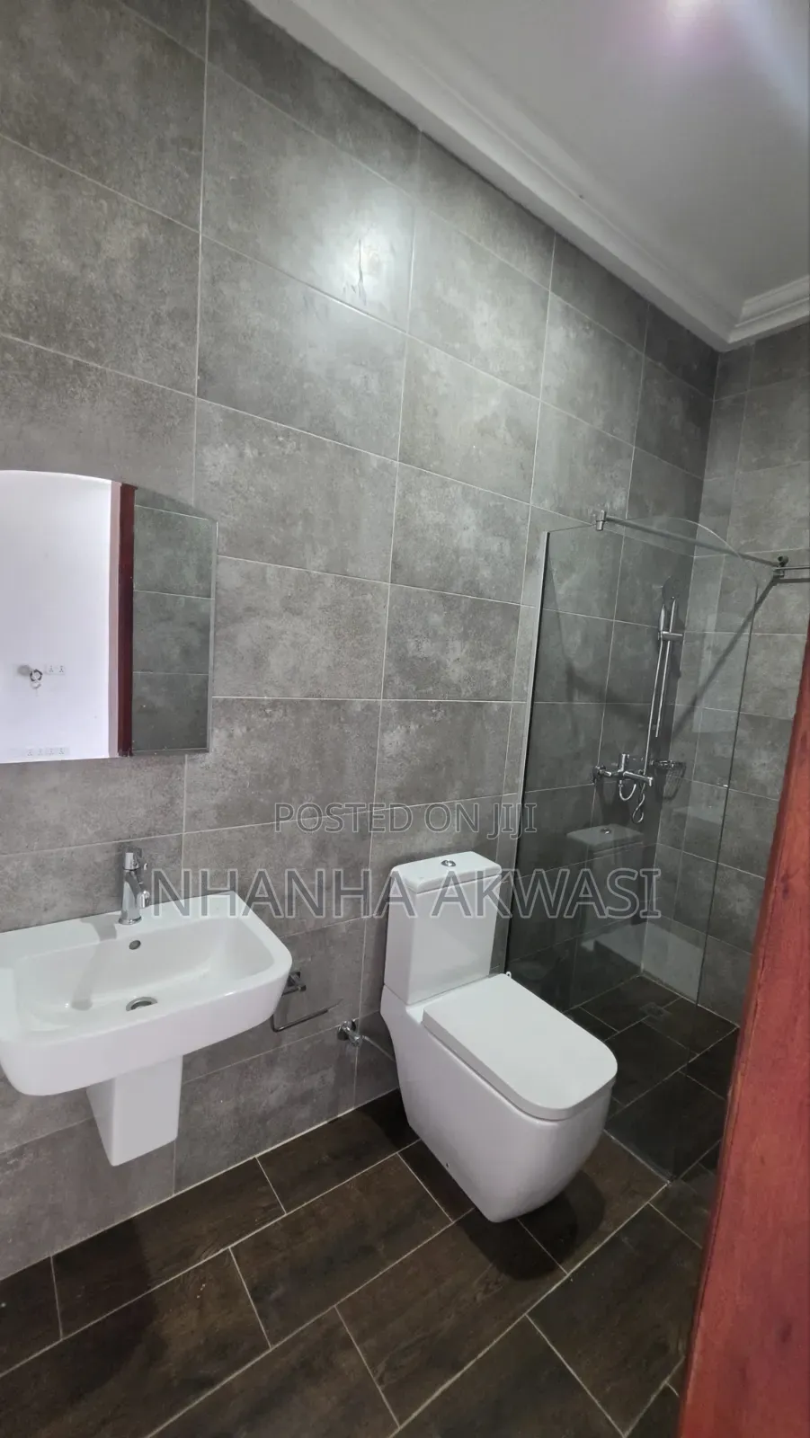 4bdrm House in Lashibi Mf, Sakumono for rent