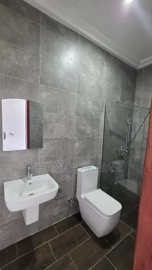 4bdrm House in Lashibi Mf, Sakumono for rent