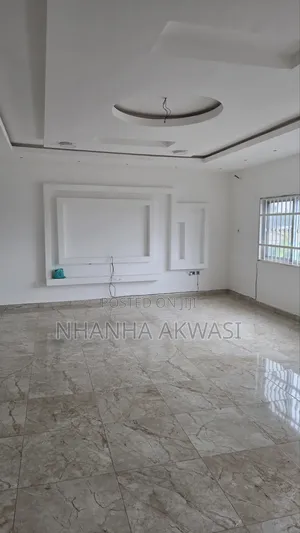 3bdrm Apartment in Junction Mall, Sakumono for rent