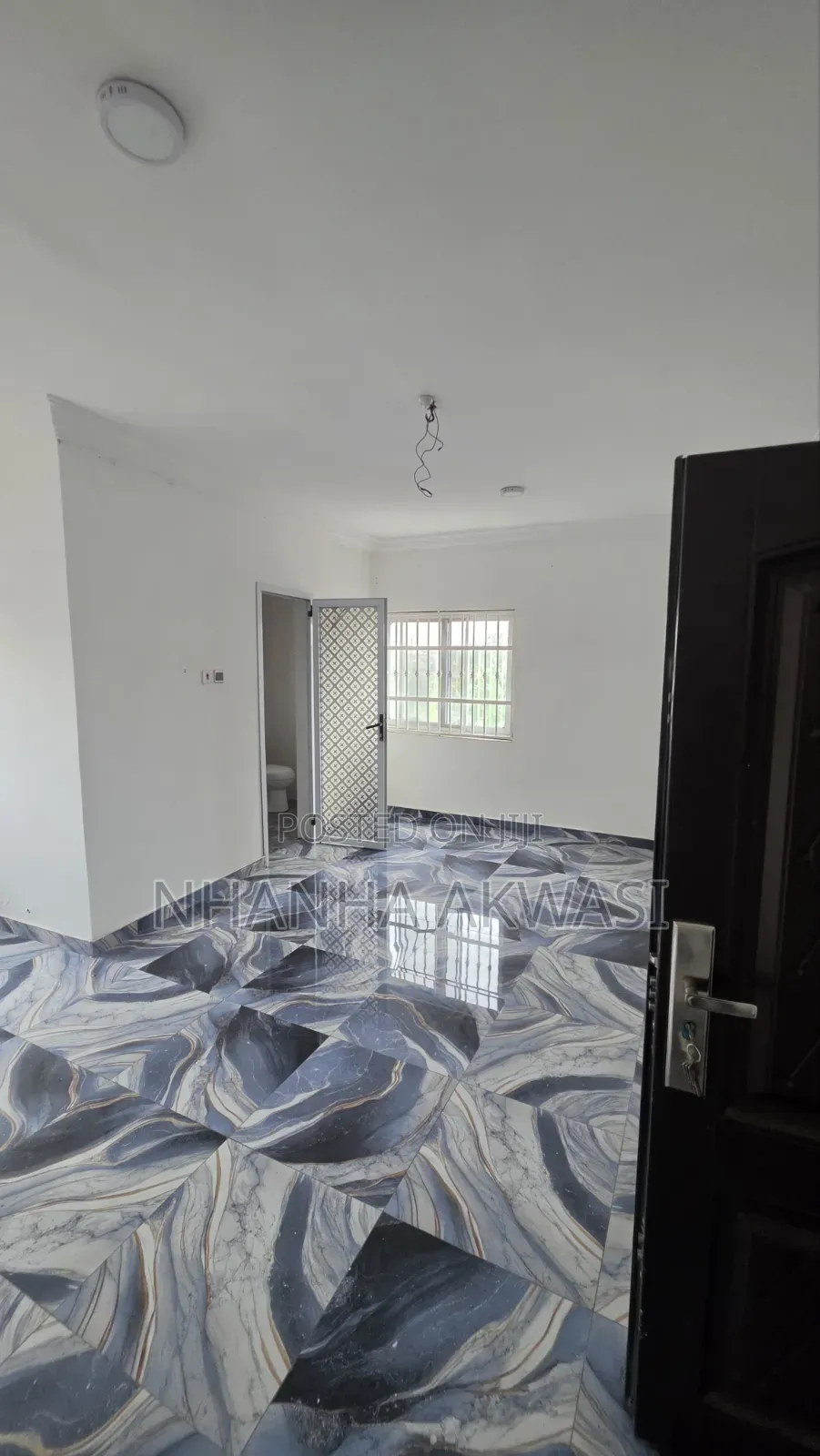 3bdrm Apartment in Junction Mall, Sakumono for rent