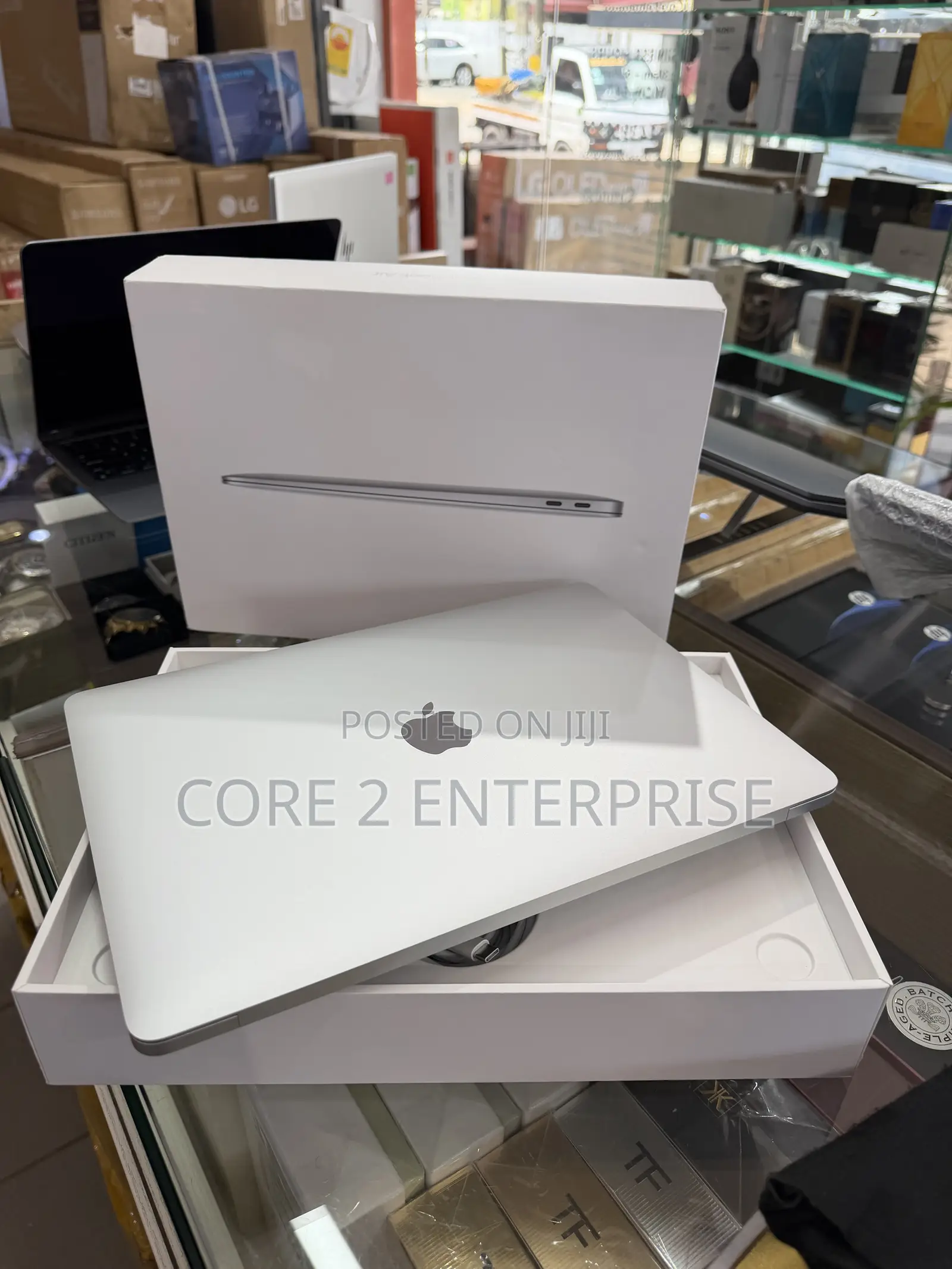 Laptop Apple MacBook Air 16GB Apple M1 SSD 256GB