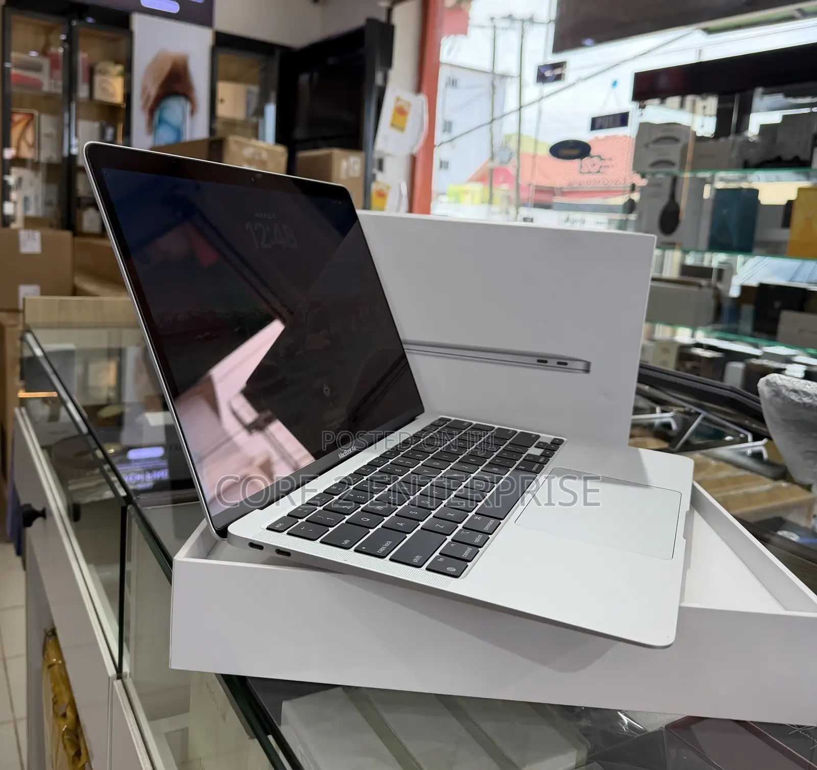 Laptop Apple MacBook Air 16GB Apple M1 SSD 256GB