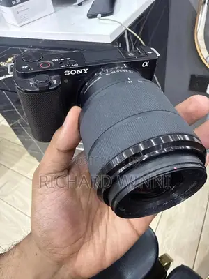 Sony Zv-e10 Body+Kit Lens+Sigma 28–70mm Lens (Clean • Ready To Shoot)