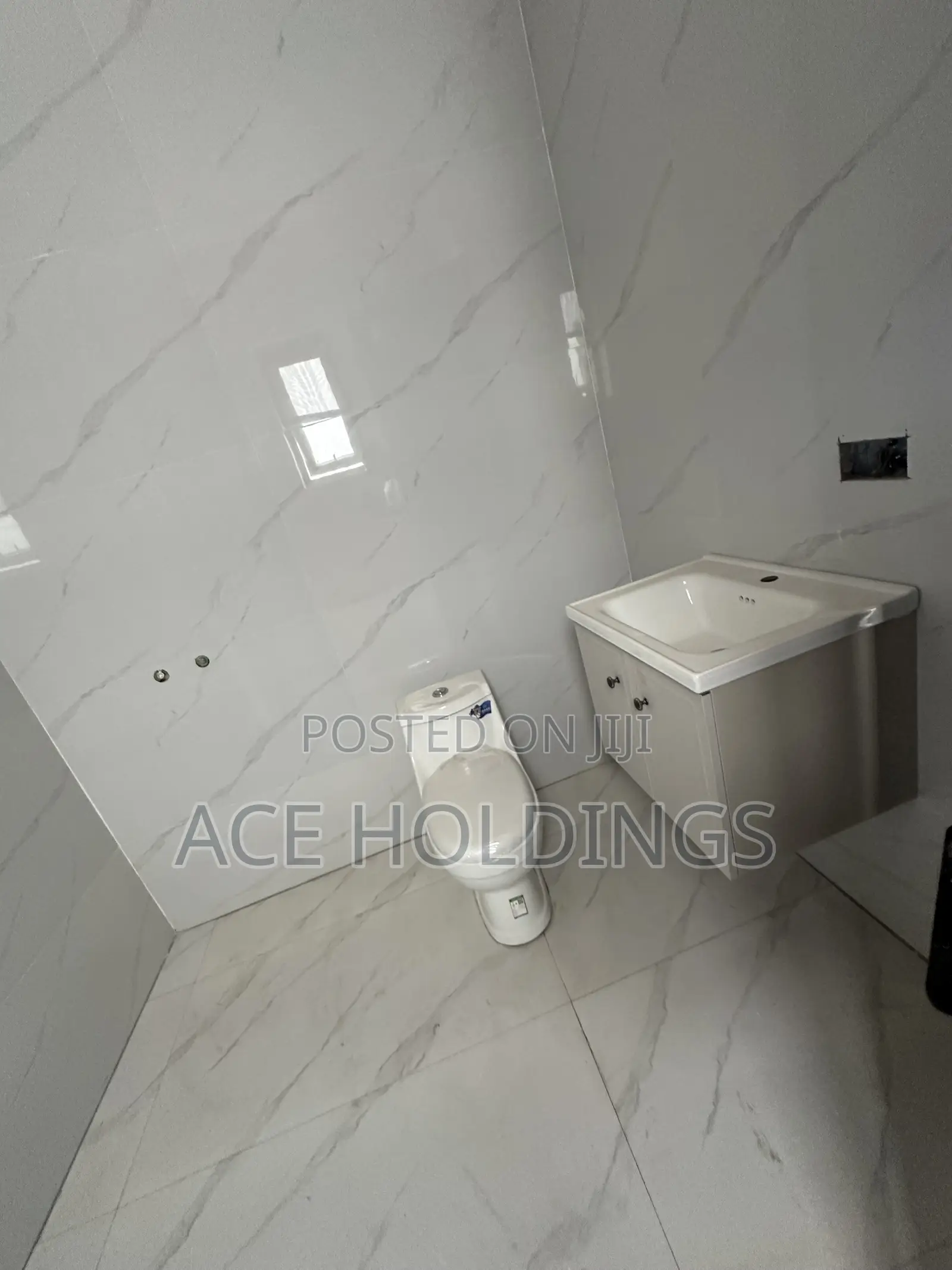 3bdrm House in Adjiringanor, Adjiriganor for sale