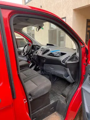 Ford Transit 2016 Red