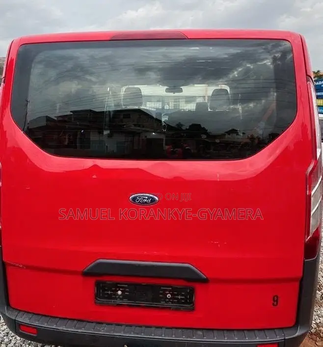 Ford Transit 2016 Red