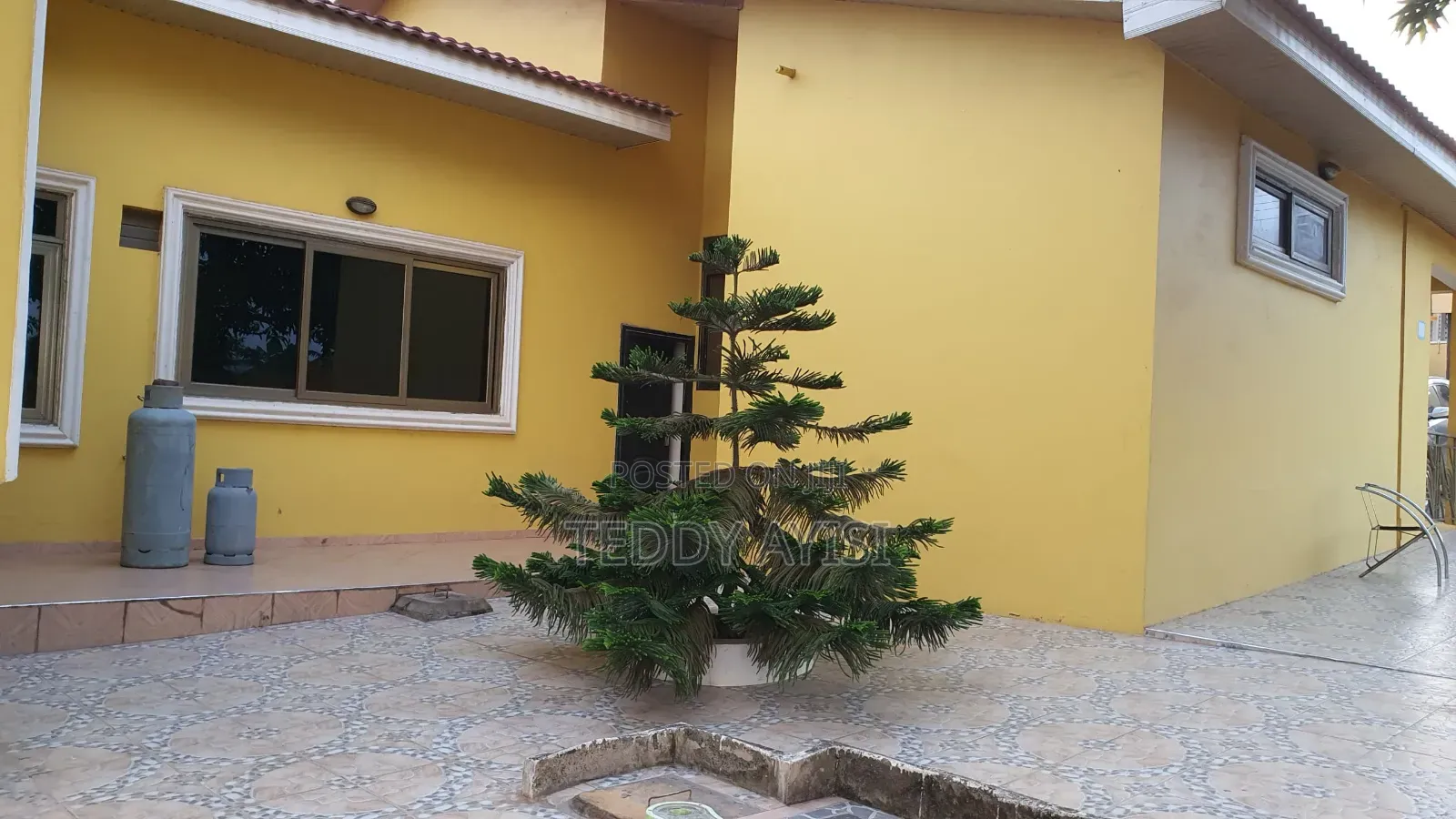 4bdrm House in Detwin Property, Kwabenya for sale