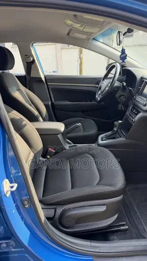 Hyundai Elantra 2018 Blue