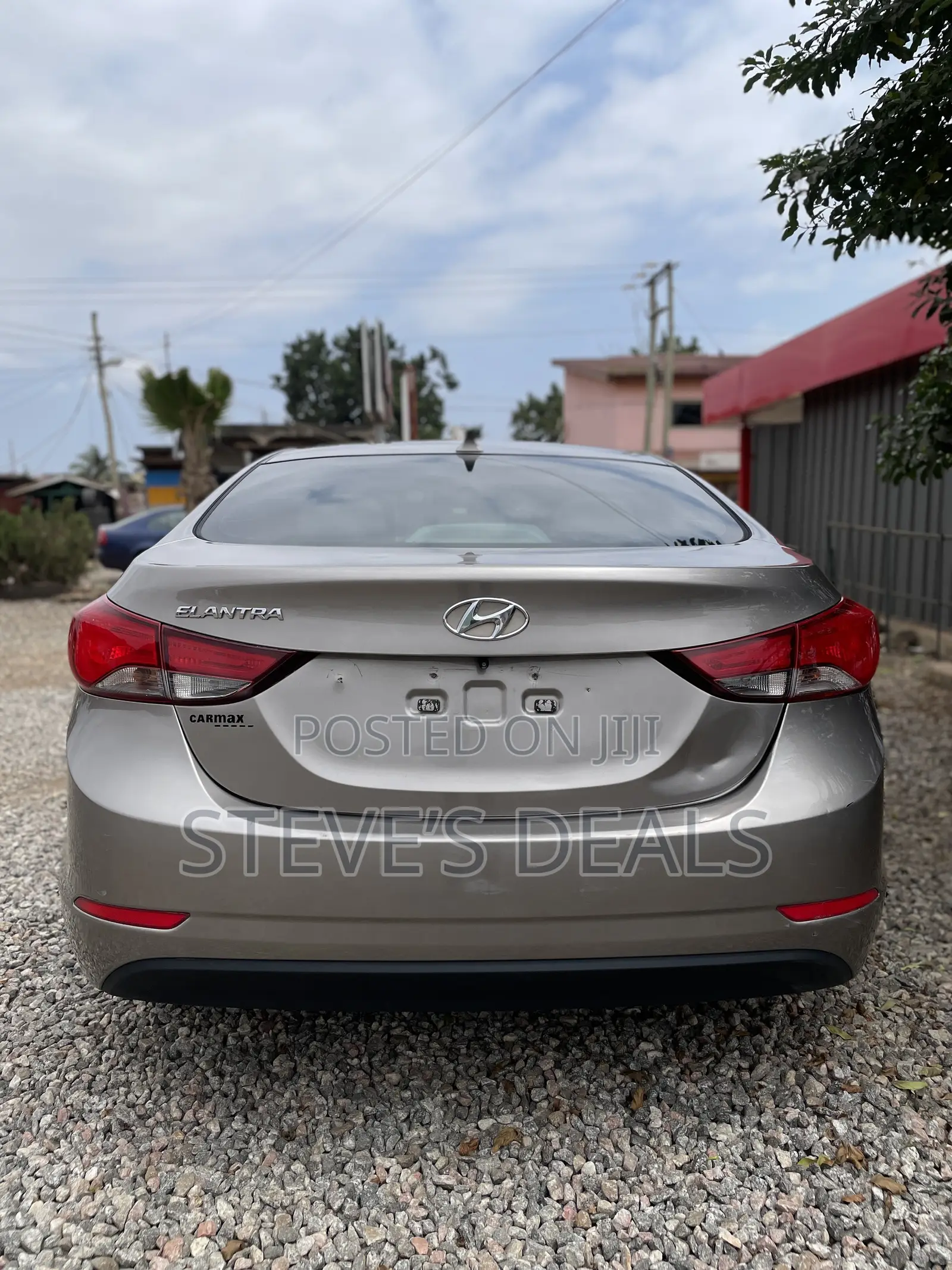 Hyundai Elantra SE 4dr Sedan (1.8L 4cyl 6M) 2015 Gold